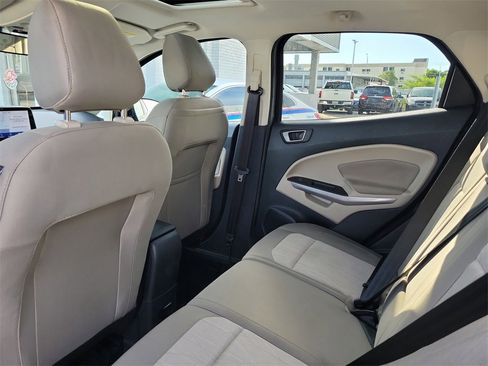 Used 2020 Ford EcoSport SE w/ SE Convenience Package image 6