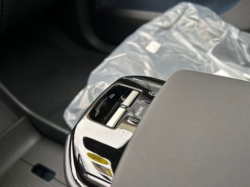 New 2026 Volvo EX30 Plus w/ Climate Package image 17