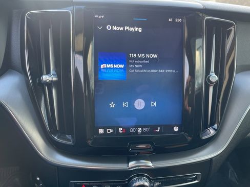 Used 2023 Volvo XC60 B5 Core image 16