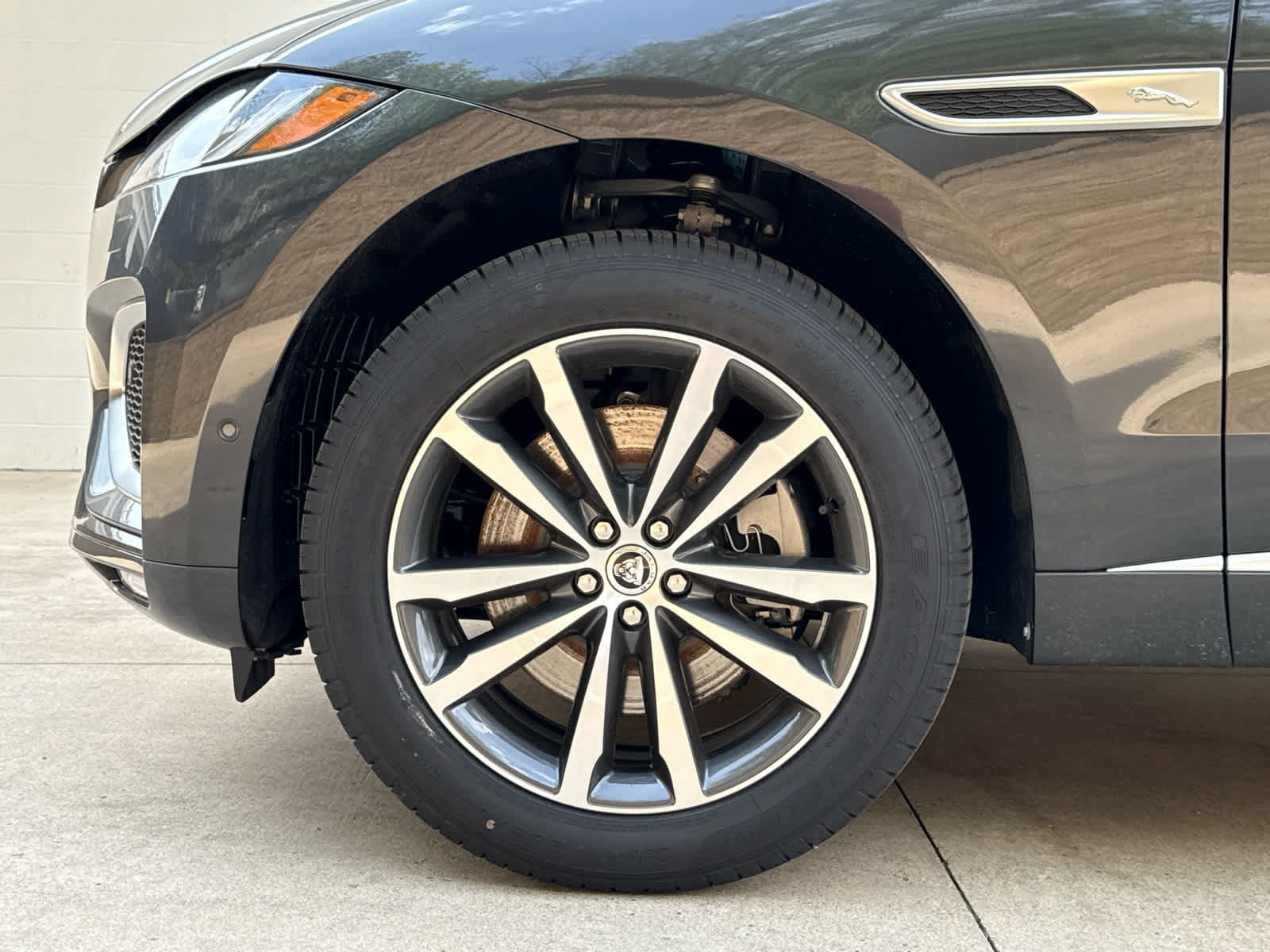 Used 2026 Jaguar F-PACE R-Dynamic S AWD/4WD image 8