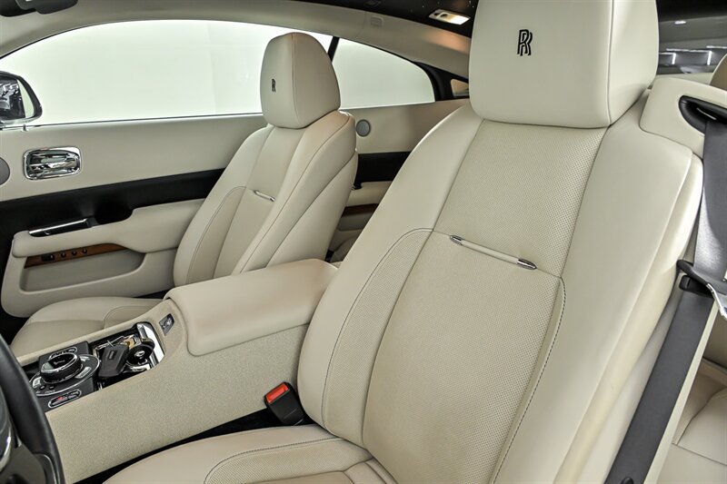 Used 2015 Rolls-Royce Wraith RWD image 20