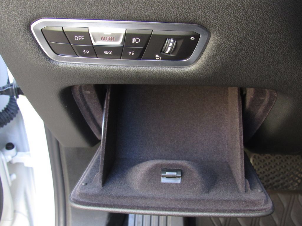 Used 2023 BMW X5 xDrive45e w/ Executive Package AWD/4WD image 37