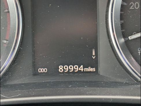 Used 2016 Toyota Highlander Limited FWD image 18