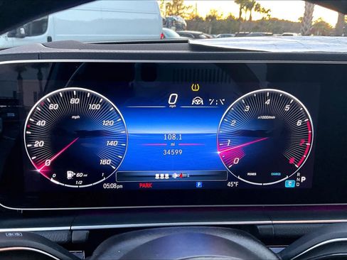 Used 2024 Mercedes-Benz GLE 450 4MATIC image 25
