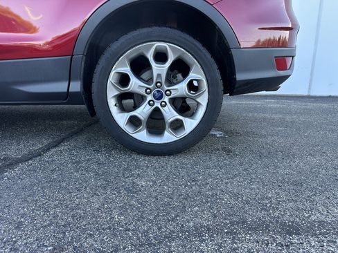 Used 2015 Ford Escape Titanium w/ Equipment Group 301A FWD image 25