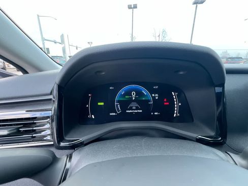 Used 2025 Toyota Camry LE image 15