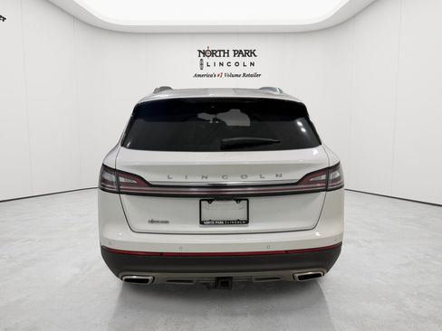 Used 2023 Lincoln Nautilus Reserve w/ Equipment Group 202A AWD/4WD image 4
