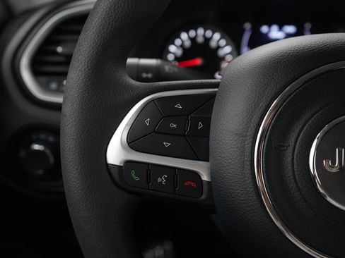 Used 2021 Jeep Renegade Sport image 26