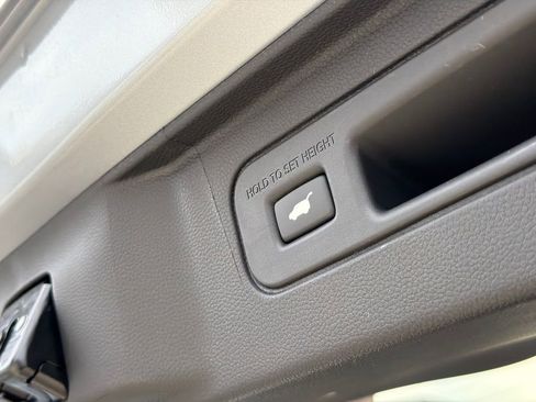 New 2026 Honda Pilot Black Edition image 9