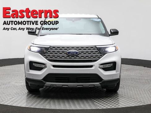Used 2023 Ford Explorer Limited image 2