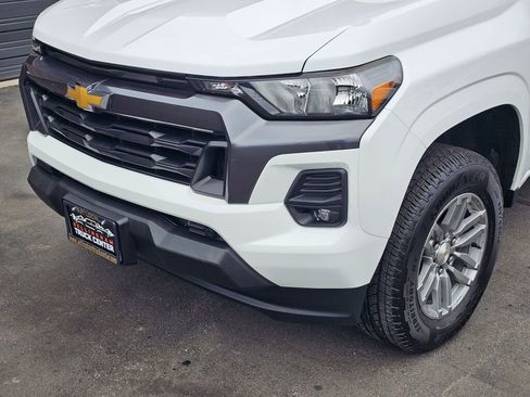 Used 2023 Chevrolet Colorado LT w/ LT Convenience Package II image 10