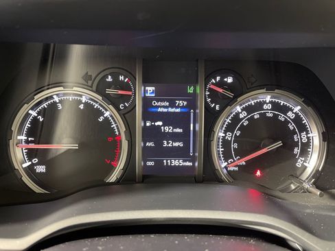 Used 2023 Toyota 4Runner TRD Off-Road AWD/4WD image 18