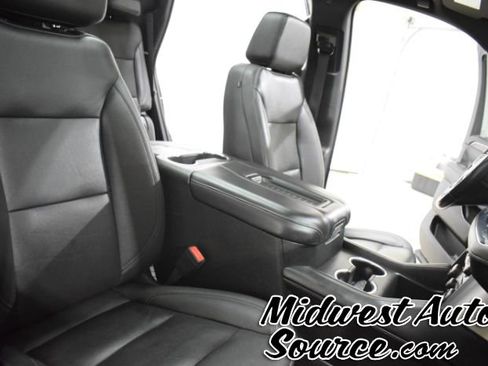 Used 2022 Chevrolet Tahoe Z71 w/ Z71 Off-Road Package image 31