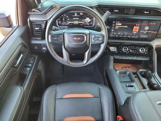 Used 2024 GMC Sierra 2500 AT4 w/ AT4 Premium Plus Package AWD/4WD image 16