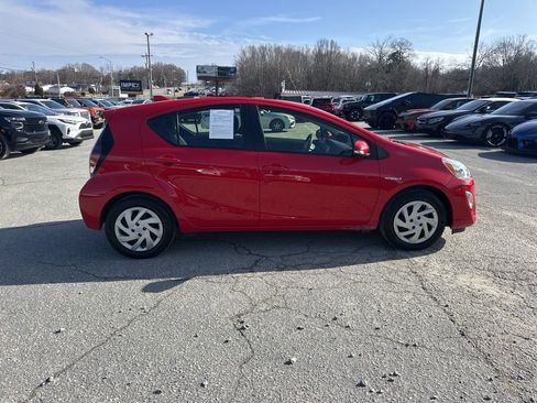 Used 2015 Toyota Prius C Two image 6