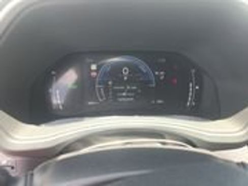 Used 2025 Toyota Grand Highlander XLE FWD image 17