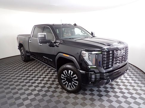 Used 2024 GMC Sierra 2500 Denali Ultimate w/ Snow Plow Prep/Camper Package AWD/4WD image 10