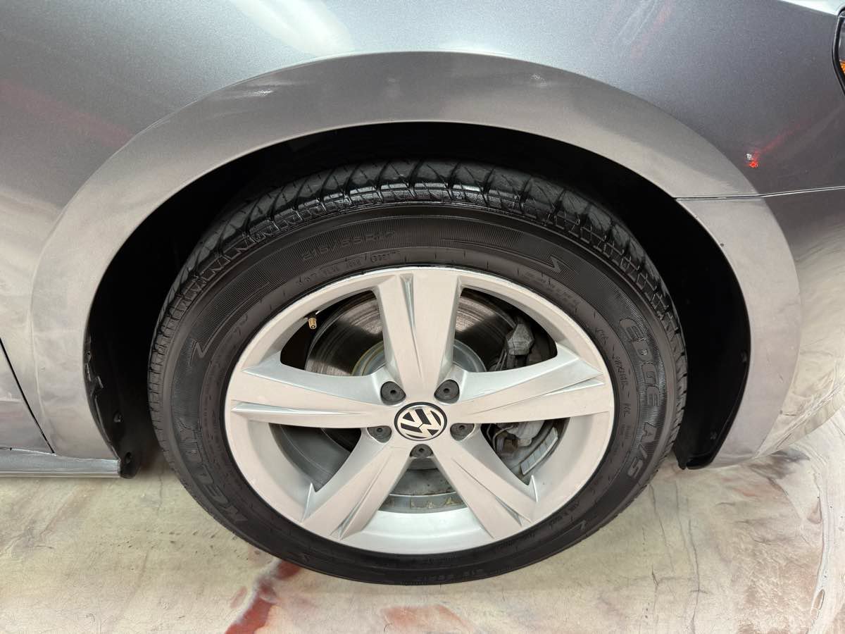 Used 2013 Volkswagen Passat 2.5 SE FWD image 37