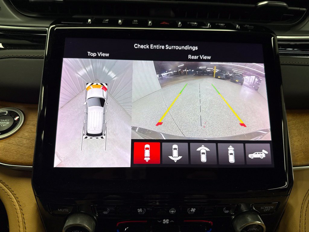 Used 2022 Jeep Grand Cherokee Summit AWD/4WD image 28