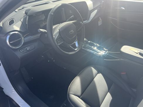 New 2026 Chevrolet Trax ACTIV w/ Driver Confidence Package image 9