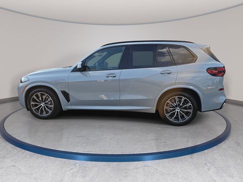 New 2026 BMW X5 xDrive50e w/ M Sport Package AWD/4WD image 8