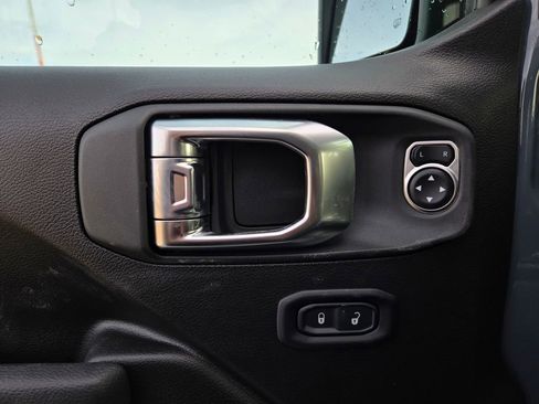 New 2026 Jeep Gladiator Sport AWD/4WD image 11