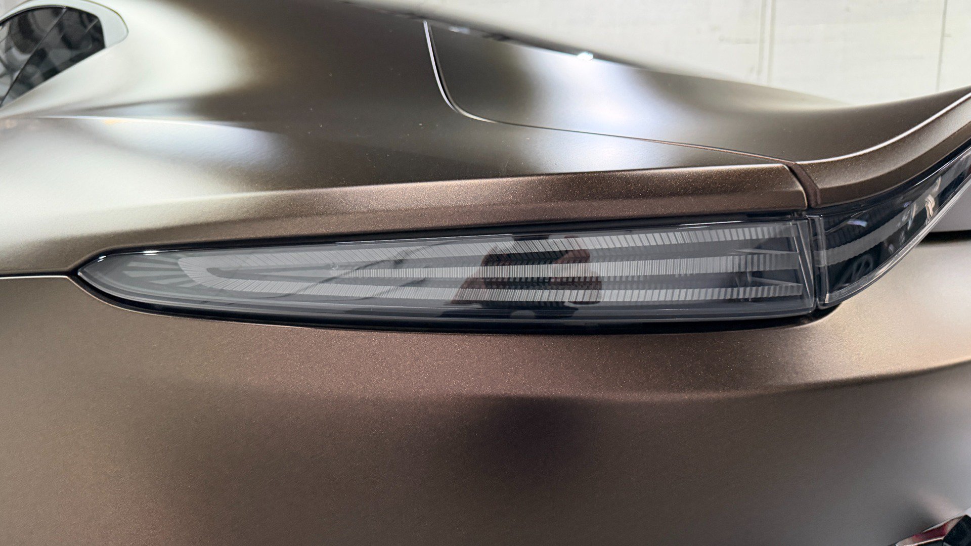 Used 2021 Aston Martin V8 Vantage Coupe RWD image 18