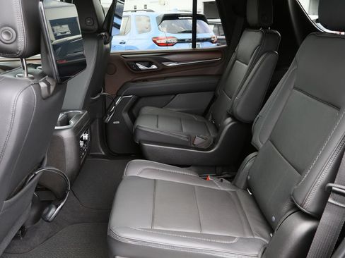 Certified 2021 GMC Yukon Denali w/ Denali Ultimate Package AWD/4WD image 29