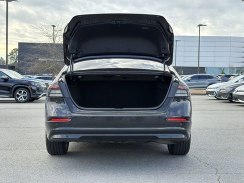 Used 2024 Honda Accord Touring image 12