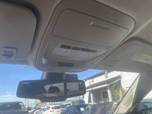 Used 2021 Chevrolet Colorado LT w/ Safety Package image 21