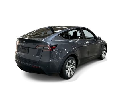 Certified 2023 Tesla Model Y Long Range AWD/4WD image 6