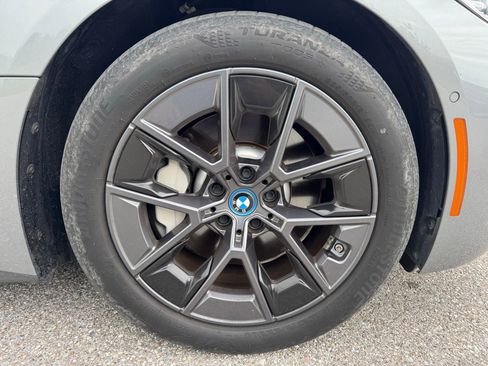 Used 2023 BMW i4 eDrive35 w/ Premium Package RWD image 11