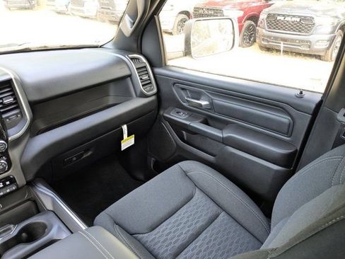 New 2026 RAM 1500 Express AWD/4WD image 16