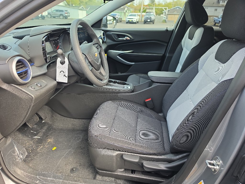 New 2026 Chevrolet Trax LS w/ LS Convenience Package FWD image 15