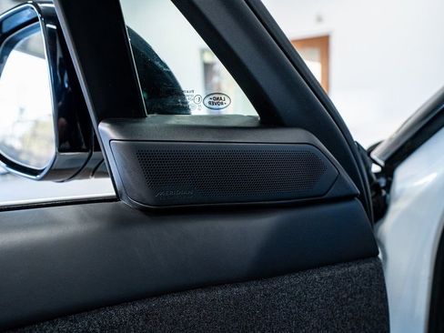 Used 2024 Land Rover Range Rover Sport Dynamic SE image 36