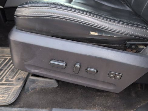 Used 2015 Ford Expedition Platinum RWD image 13