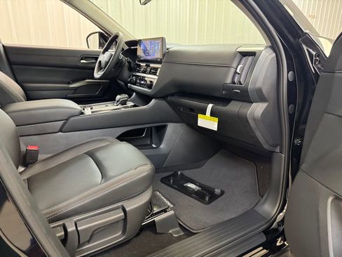 New 2026 Nissan Pathfinder SL AWD/4WD image 28