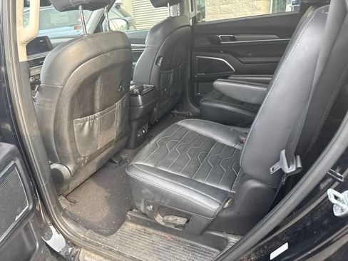Used 2022 Kia Telluride SX w/ SX Prestige Package AWD/4WD image 8