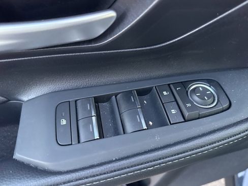 Used 2025 Toyota Grand Highlander AWD image 14