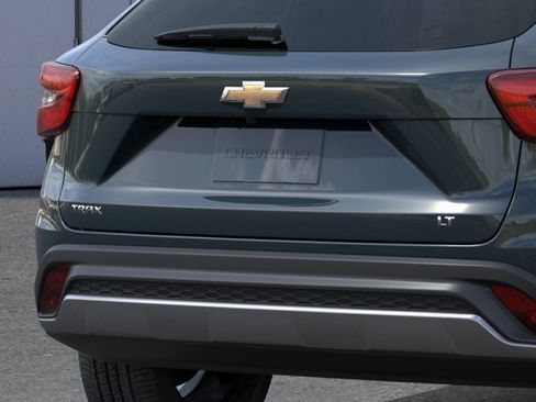 New 2026 Chevrolet Trax LT w/ LT Convenience Package FWD image 45