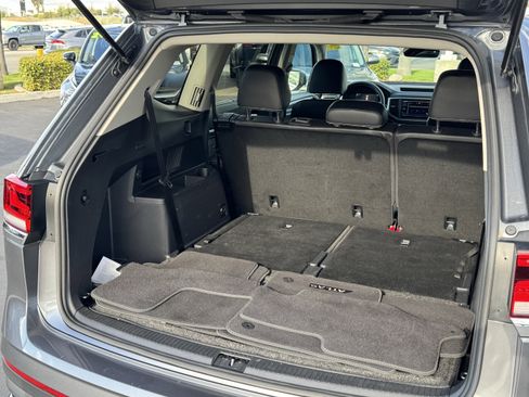 Certified 2023 Volkswagen Atlas SE image 40