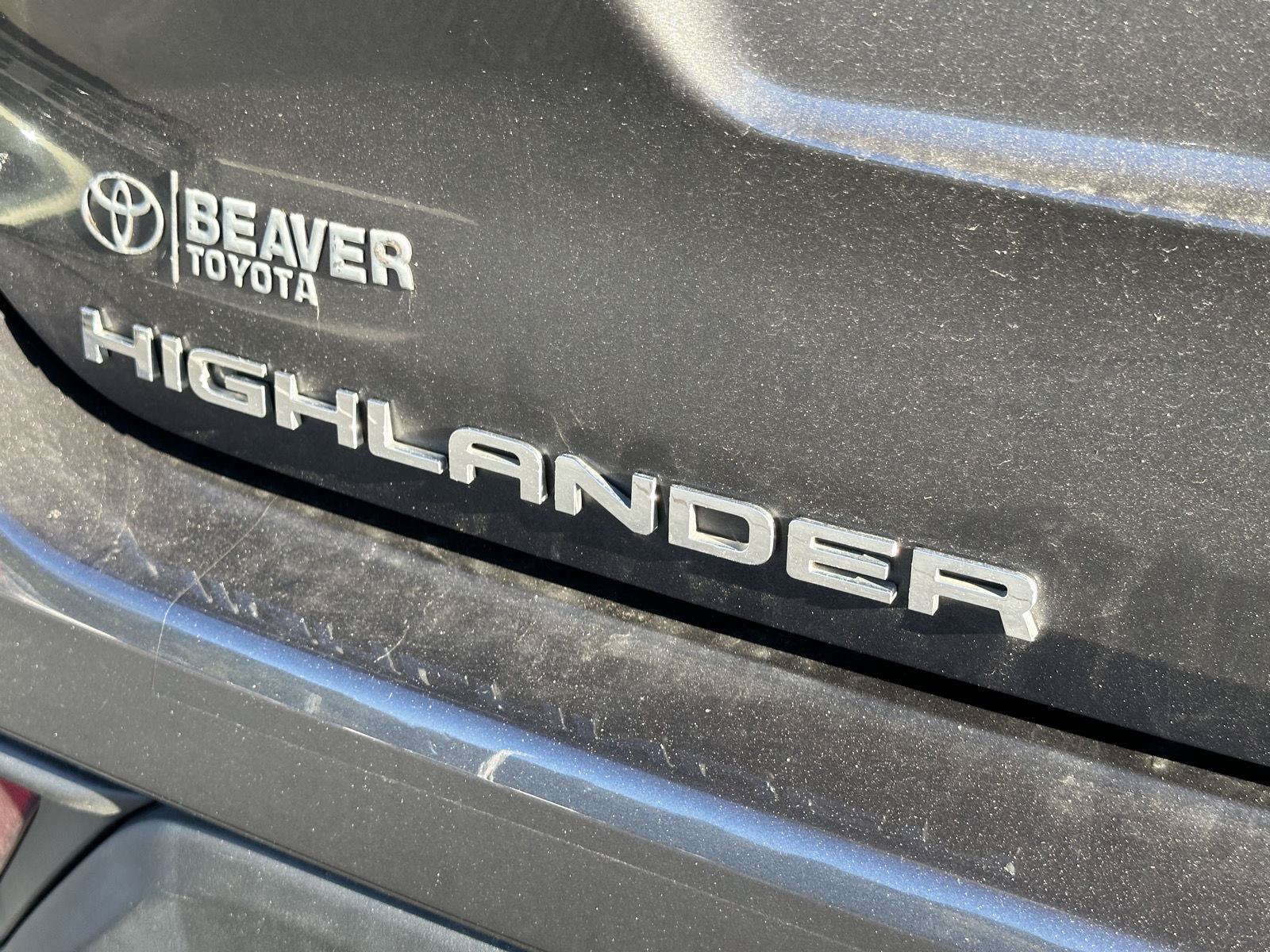 Used 2023 Toyota Highlander L FWD image 10