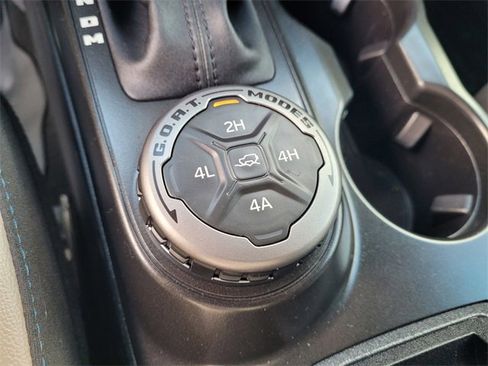 Used 2022 Ford Bronco Wildtrak image 24