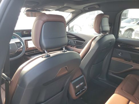 New 2026 Lincoln Nautilus Reserve w/ Jet Appearance Package image 29