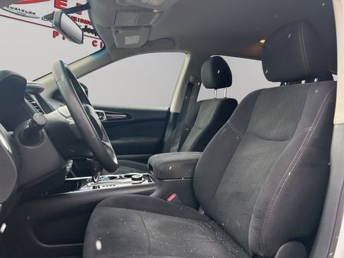 Used 2015 Nissan Pathfinder SV image 11
