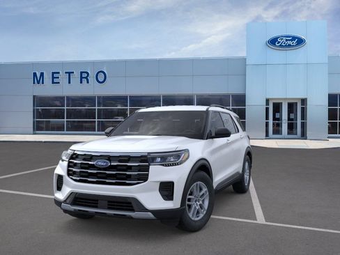 New 2026 Ford Explorer Active AWD/4WD image 3