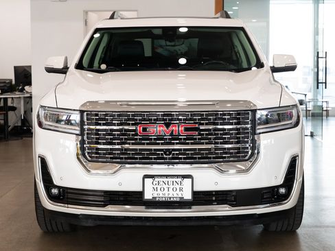 Used 2020 GMC Acadia Denali w/ Technology Package AWD/4WD image 2
