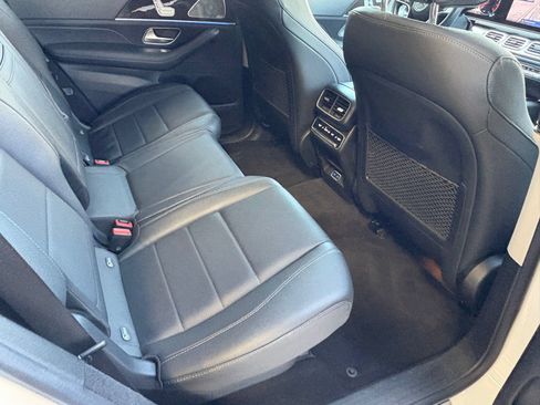 Used 2024 Mercedes-Benz GLS 450 4MATIC image 40