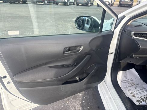 Used 2023 Toyota Corolla LE image 17