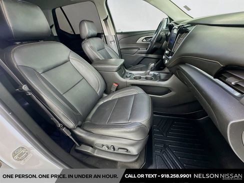 Used 2020 Chevrolet Traverse RS w/ LPO, Floor Liner Package FWD image 30